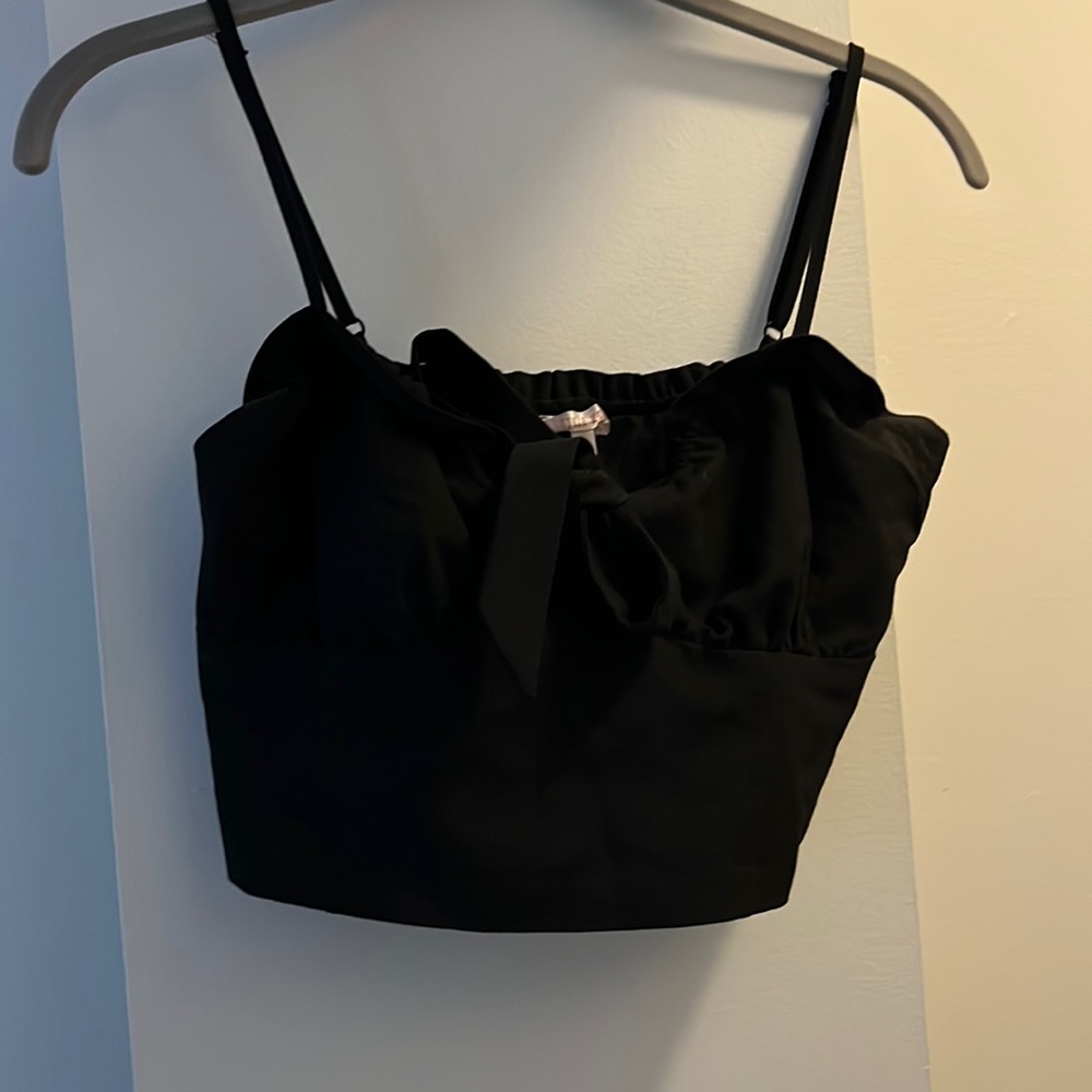 PacSun black crop top